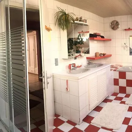 With 2 Bedrooms Holiday home *